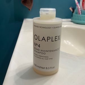 Olaplex No4 Bond Maintenance Shampoo